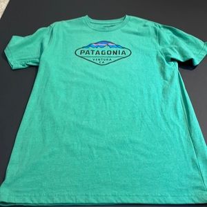 Boys/Girls Patagonia T-Shirt, Size Medium Slim, New No Tag
